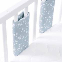 Babybay ® Nestchen Ultra Fresh Piqué Adatto Al Modello Maxi, Boxspring, Comfort , Midi E Comfort Plus, Azzurro Stelle Bianche -Negozio Di Mobili Per Camerette babybay nestchen ultra fresh pique adatto al modello maxi boxspring comfort midi e comfort plus azzurro stelle bianche a311990 3