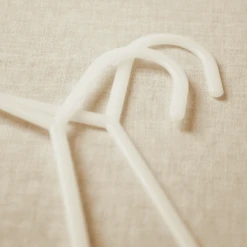 BIECO Appendini In Plastica 8 Pezzi Bianco Perlato -Negozio Di Mobili Per Camerette bieco appendini in plastica 8 pezzi bianco perlato a026847 2