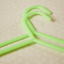 BIECO Appendini In Plastica 8 Pezzi Verde -Negozio Di Mobili Per Camerette bieco appendini in plastica 8 pezzi verde a050372 4