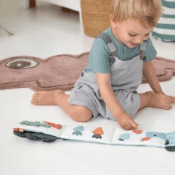 Done By Deer ™ Tappeto Croco Rosa -Negozio Di Mobili Per Camerette done by deer tappeto croco rosa a411714 2